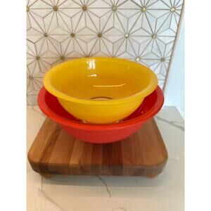 Vintage‎ Pyrex - Set of 2 Primary Color (Red and Yellow) Mixing Bowls